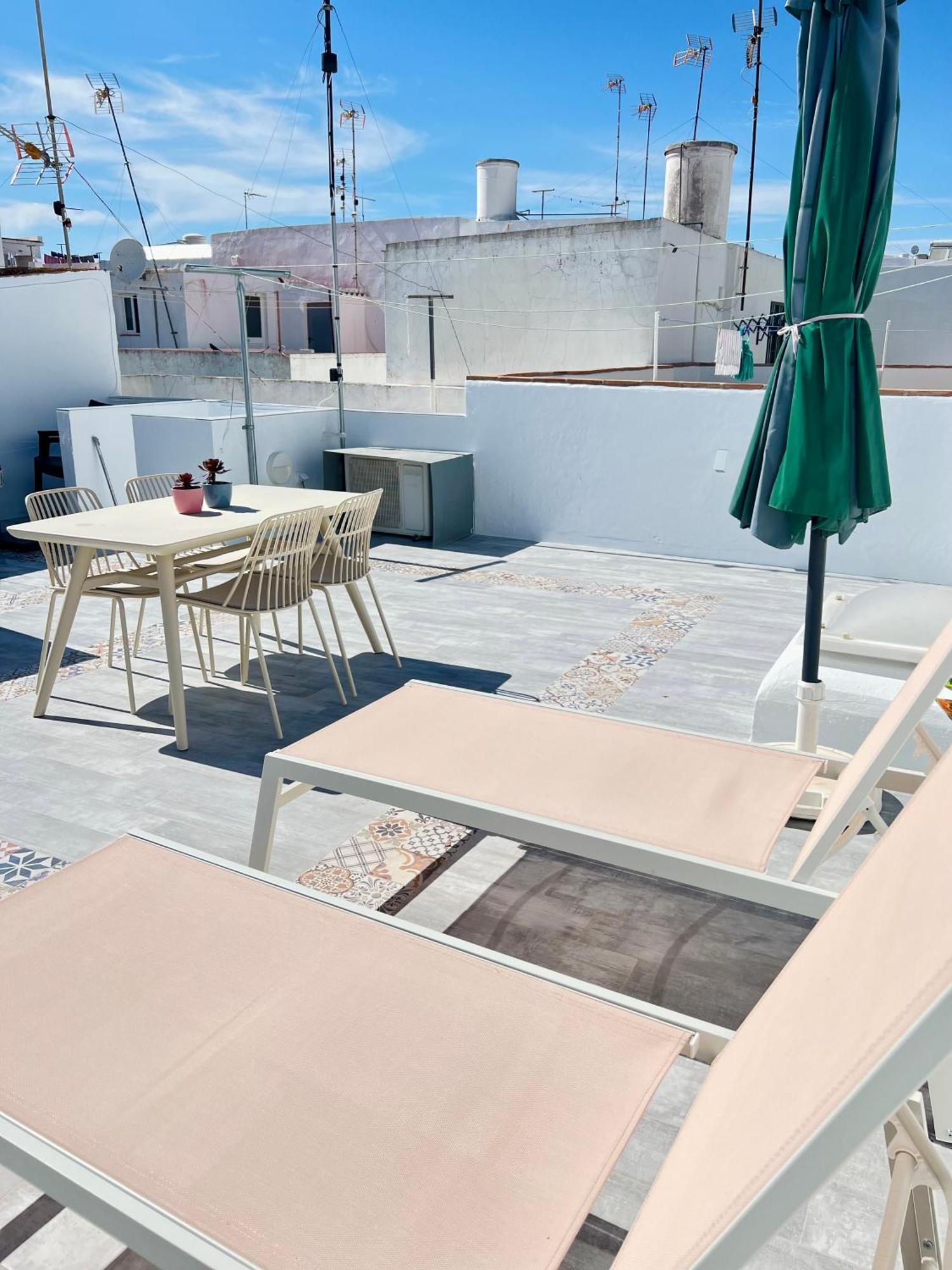Vivienda Carolina•terraza Privada Y Parking• Appartement Conil De La Frontera